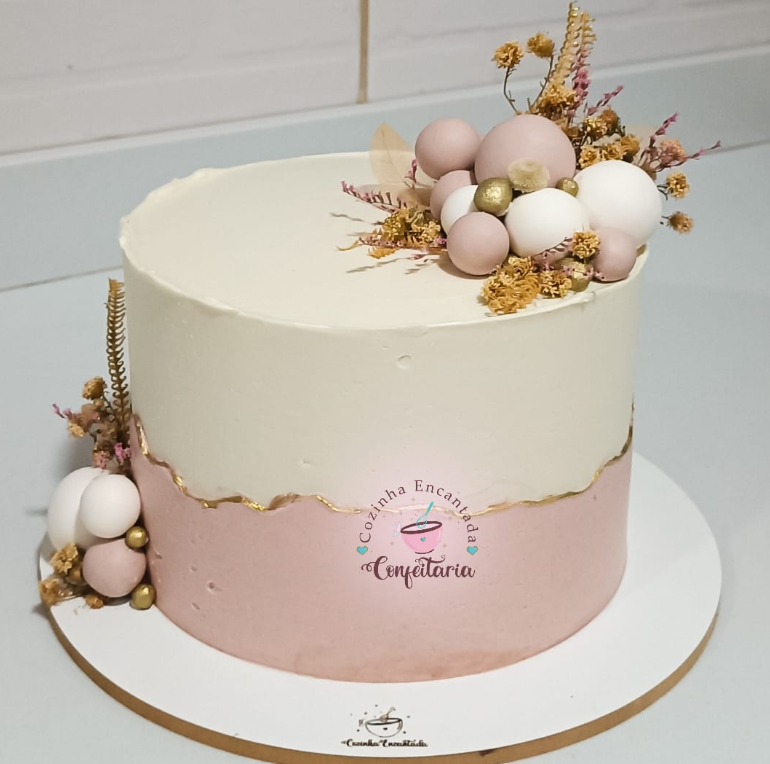 Bolo decorado artesanal